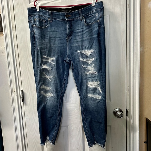 Torrid Bombshell Skinny 20R - Picture 5 of 11